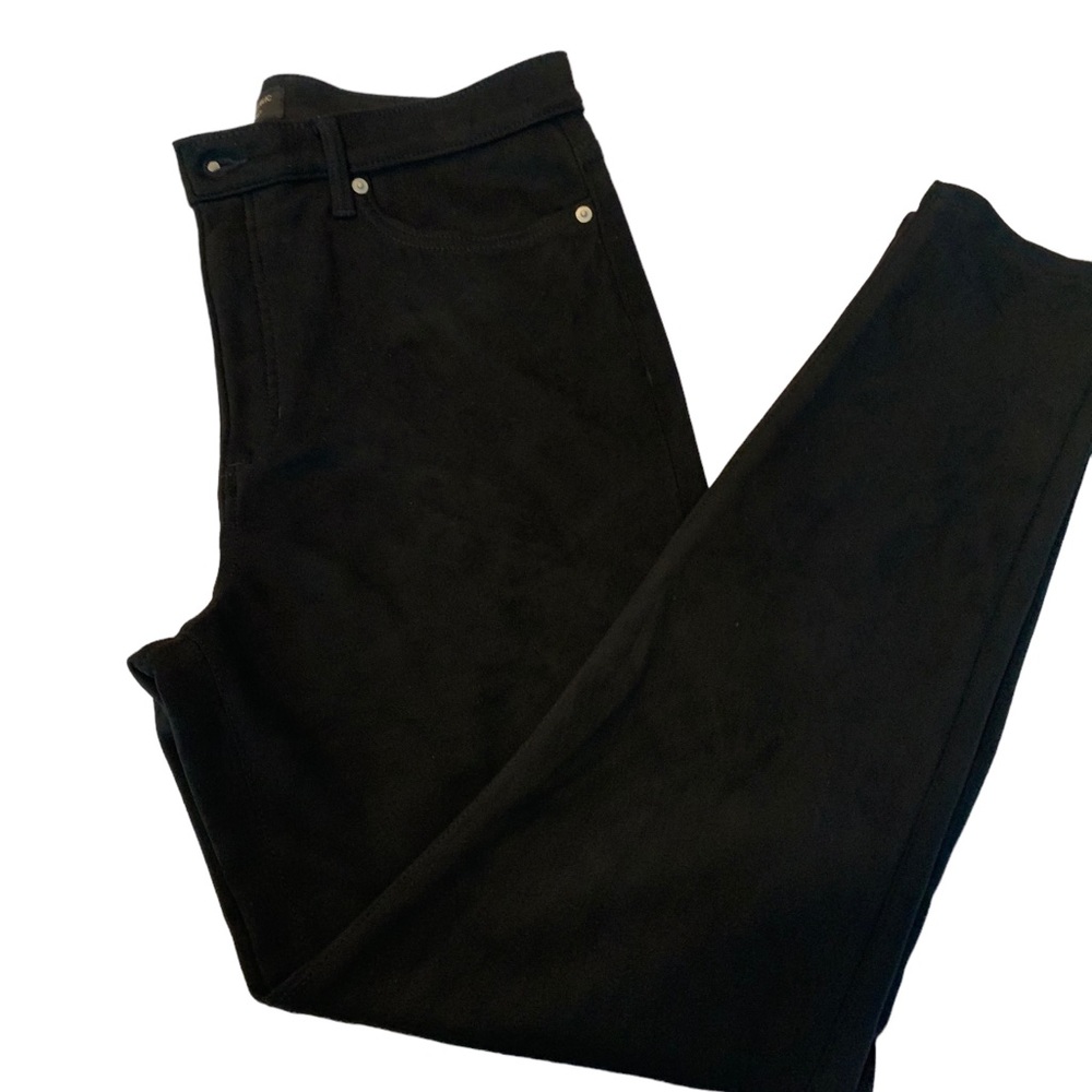 NWOT BANANA REPUBLIC FAUX SEUDE TALL SKINNY JEANS.  MAKE AN OFFER !!